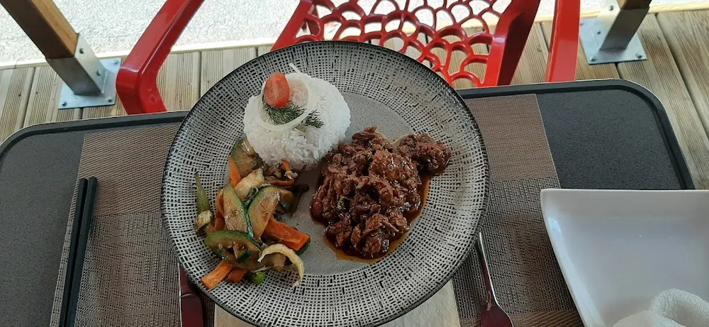 Bœuf Sauté À la Citronnelle